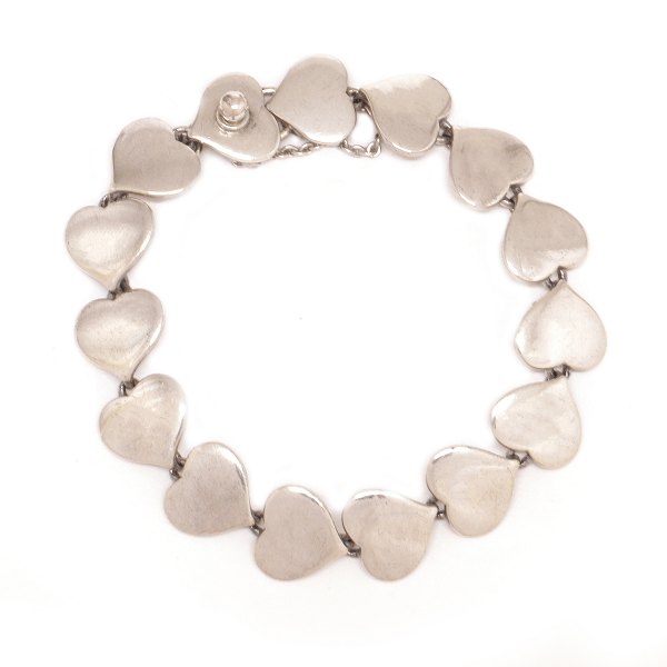 Hans Hansen, Denmark, sterlingsilver bracelet with hearts. L: 20,5cm