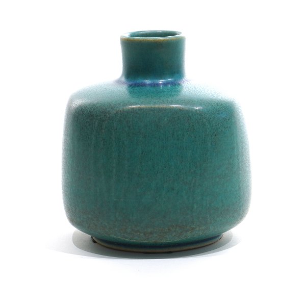 Saxbo, Denmark, stoneware vase No. 213. Signed Eva Stæhr Nielsen. H: 13cm