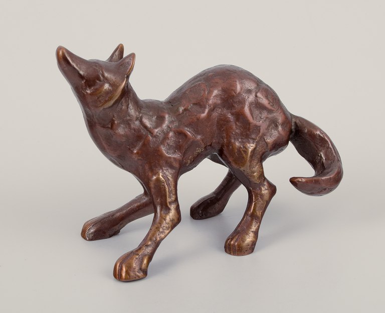 Unknown sculptor.
Sculpture of a fox in solid bronze.