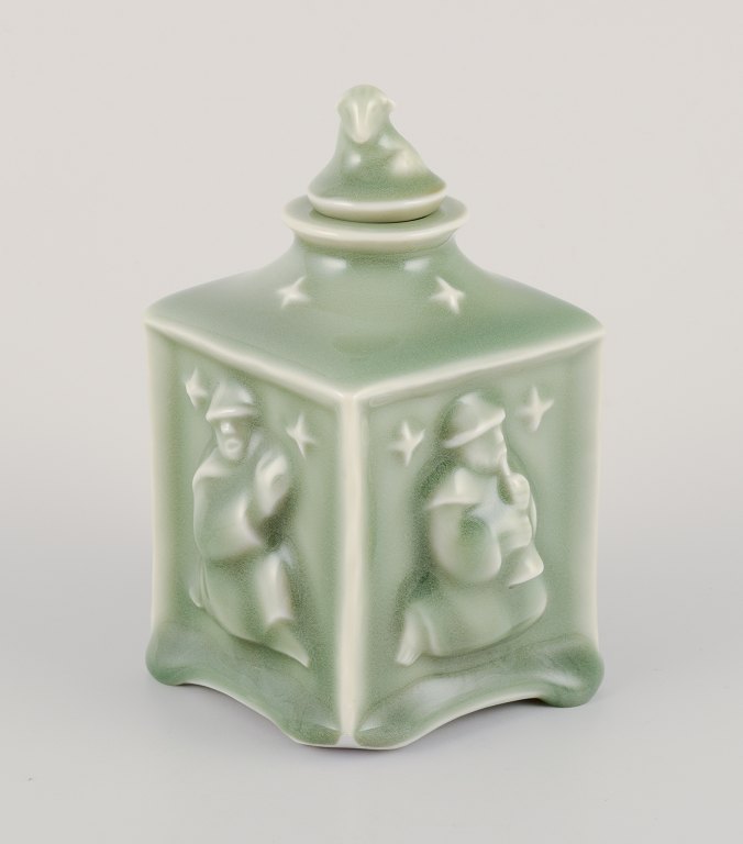 Jais Nielsen for Royal Copenhagen.
Rare ceramic tea caddy.