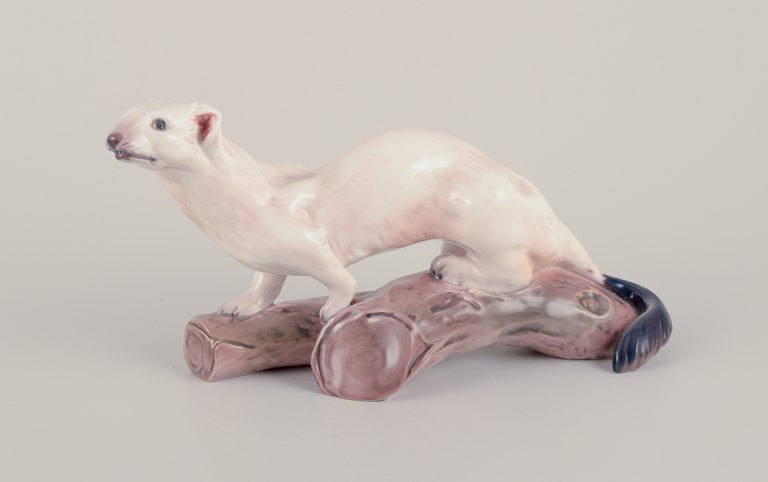 Dahl Jensen, porcelain figurine of ermine/elk.