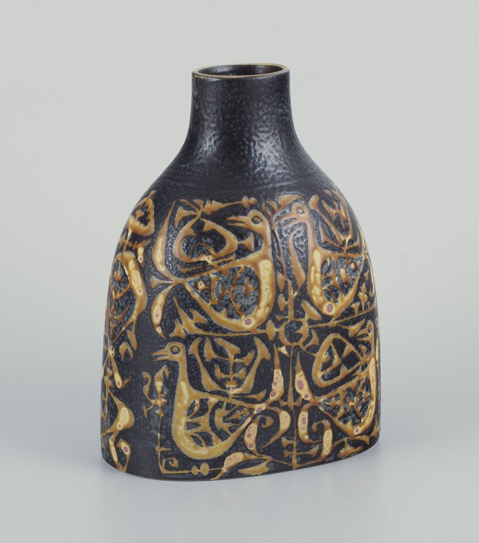 Nils Thorsson for Aluminia.
"Baca" vase with motif of birds.