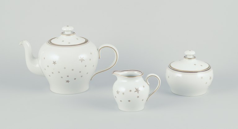 Bing and Grondahl, "Milky Way". 
Teapot with matching sugar bowl and creamer.