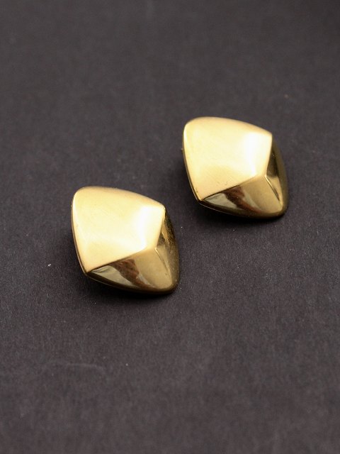 8 carat gold ear eclips