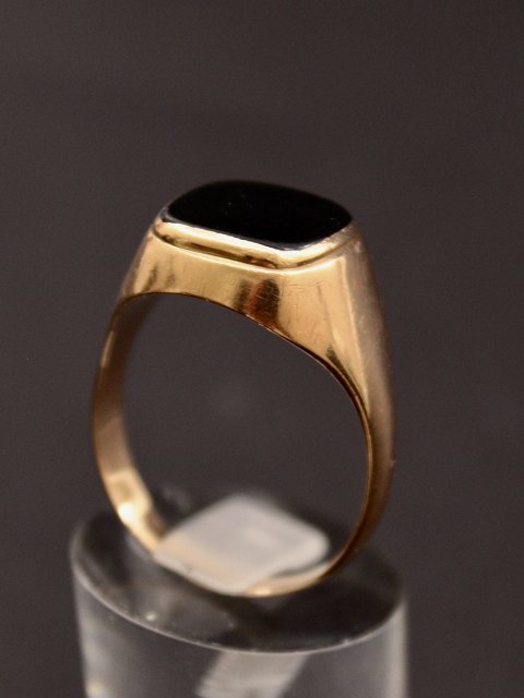 14 carat gold ring