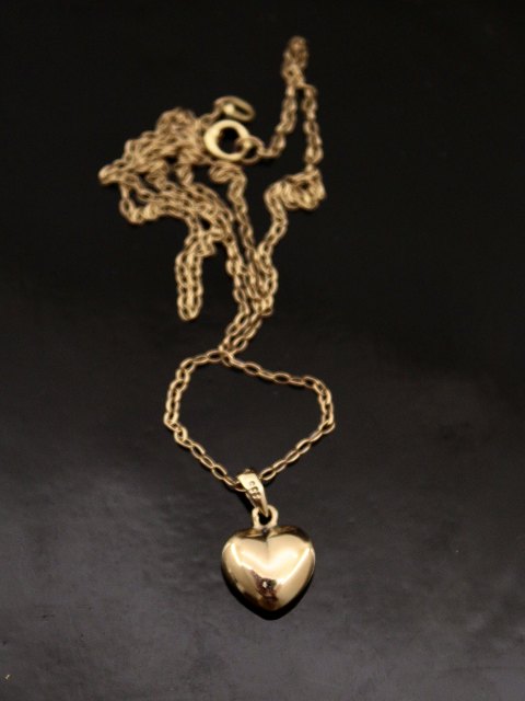 8 carat gold heart