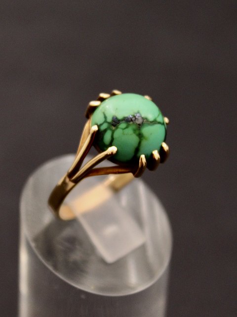 14 carat gold ring  with turquoise