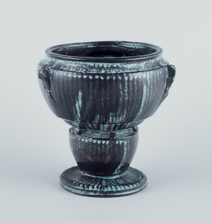 Svend Hammershøi for Kähler.
Ceramic vase in a greenish-black double glaze.