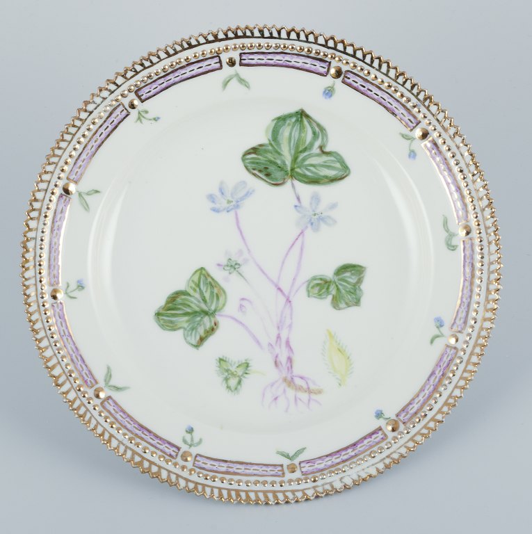 Royal Copenhagen Flora Danica.
Lunch plate.