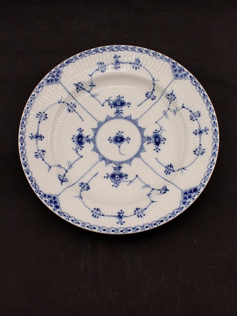 Royal Copenhagen blue fluted plate 1/571