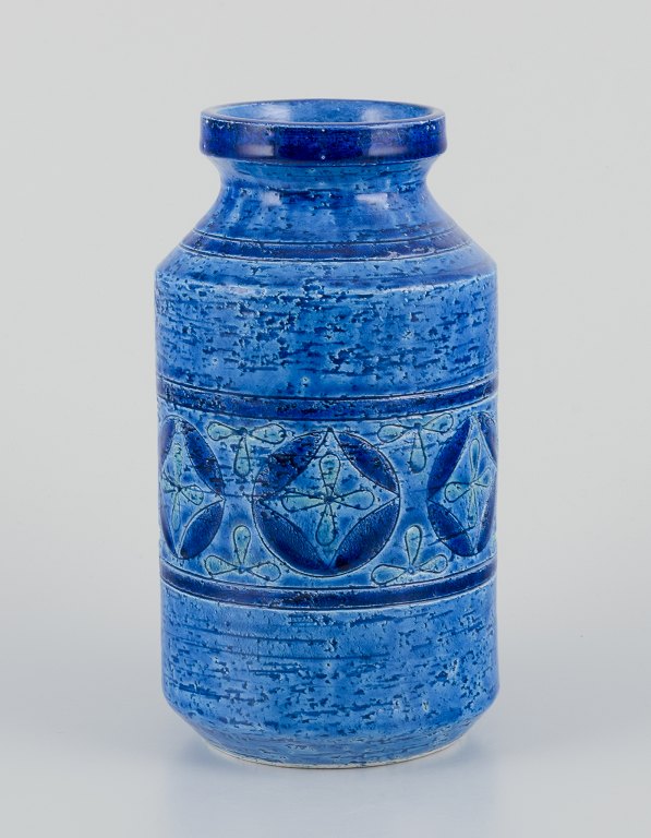 Aldo Londi for Bitossi. Large vase in Rimini blue glazed ceramic with geometric 
patterns.