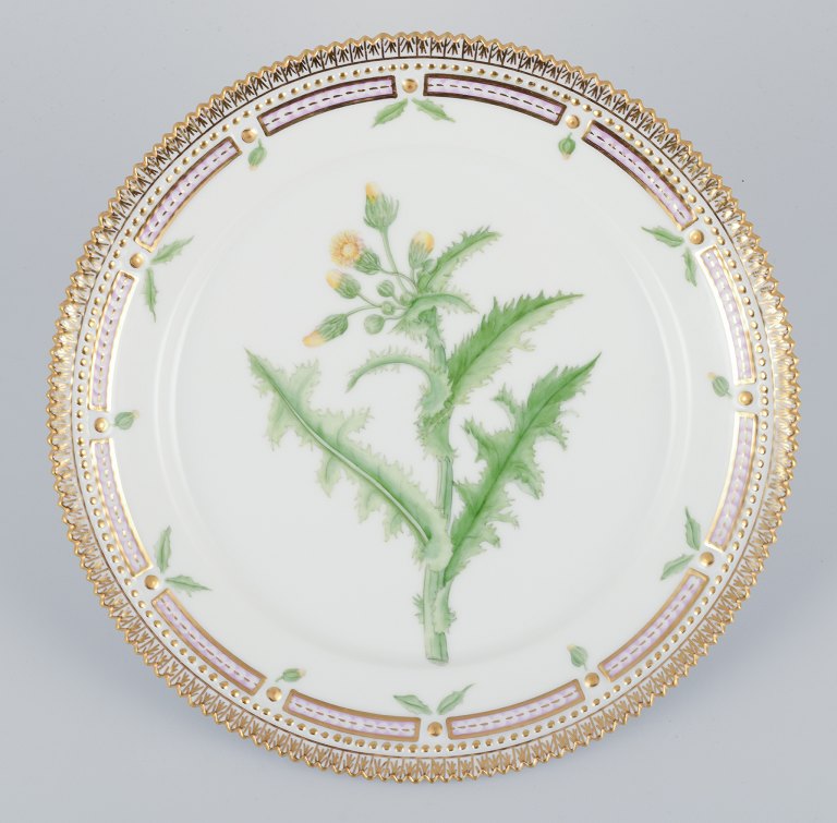 Royal Copenhagen Flora Danica lunch plate in hand-painted porcelain.