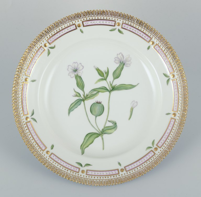 Royal Copenhagen Flora Danica dinner plate in hand-painted porcelain.