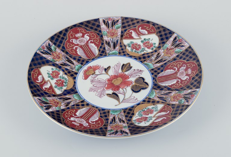 Japanese Kutami dish in porcelain.