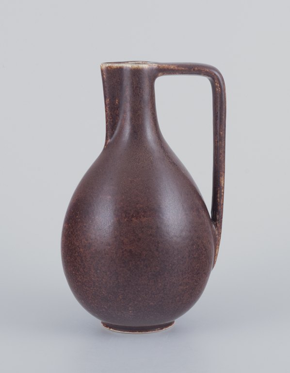 Eva Stæhr-Nielsen for Saxbo.
Rare "pistol" jug.