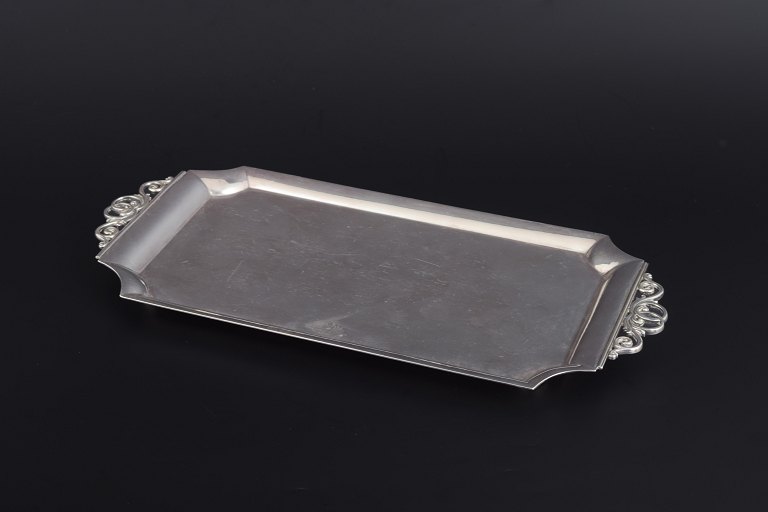 Georg Jensen
Sterling silver tray, model 305B, after 1945.