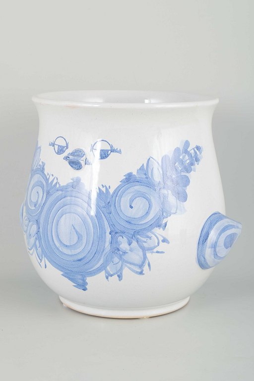 Bjørn Wiinblad f
Flowerpot cover, 1978. 
Model v. 69