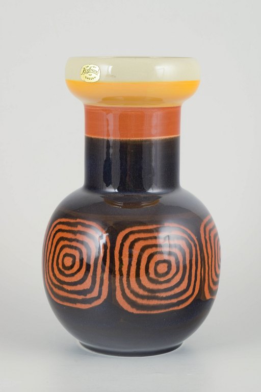 RörstrandLarge ceramic vase by Drejargruppen, 1974.