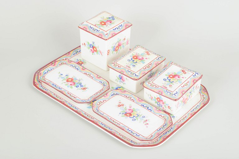 Foley Art China (John Aynsley & Sons)
Hånddekoreret porcelænssæt “Peacock”, midt 1900-tallet.