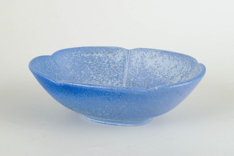 Gunnar Nylund for RörstrandBlue bowl, mid-20th century.