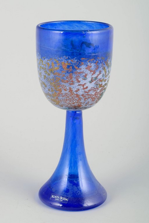 Kjell Engman for Kosta Boda
Art glass wine glass, 1980/90s.