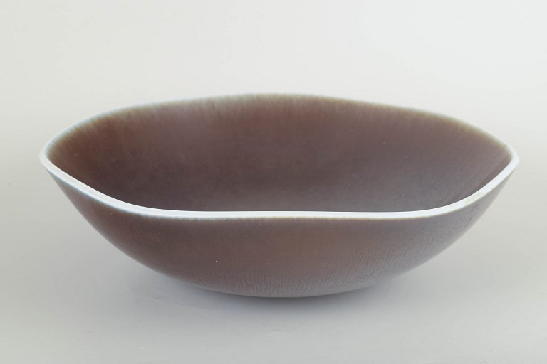 Berndt Friberg for Gustavsberg Studio hand
Hand-thrown large bowl, mid-20th century