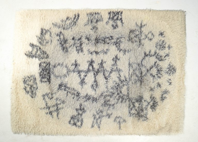 Clara Salander  (1922-2025)
“Vikingstad”, rya carpet, 1960/70s.