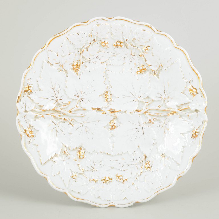 MeissenAntique dish, late 19th century.