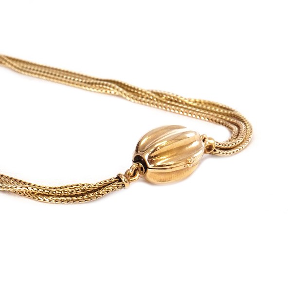 Ole Lynggaard Copenhagen 14kt gold necklace with Coffee bean-clasp. L: 41cm