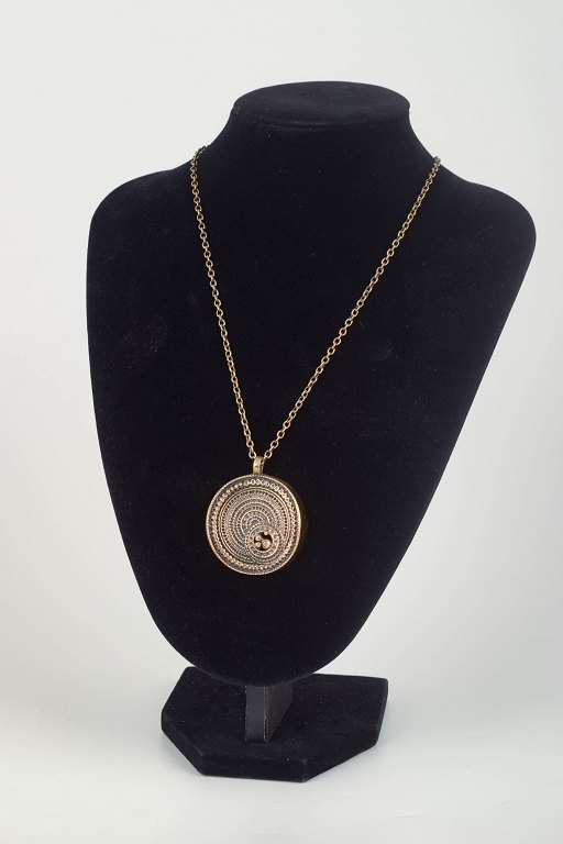 Jorma Laine, FinlandBronze pendant necklace, 1970s.