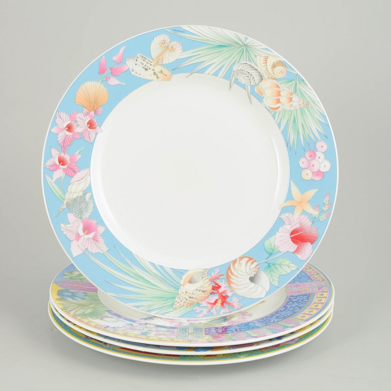 Hutschenreuther, set of 4 dinner plates.