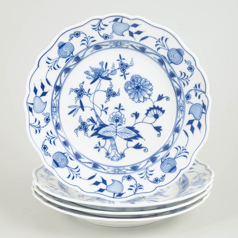Meissen, set of 4 deep plates, Blue Onion pattern.