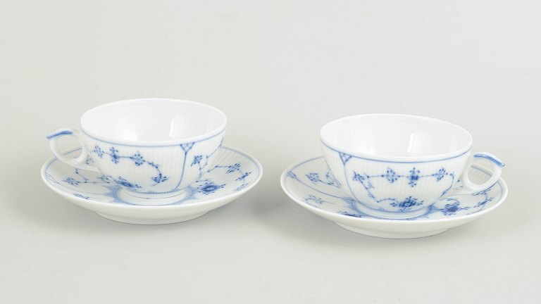 Royal Copenhagen, Blue Fluted Plain tea cups with saucers, set of 2.