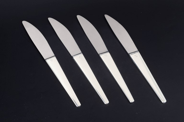 Henning Koppel for Georg Jensen, set of four dinner knives Caravel.