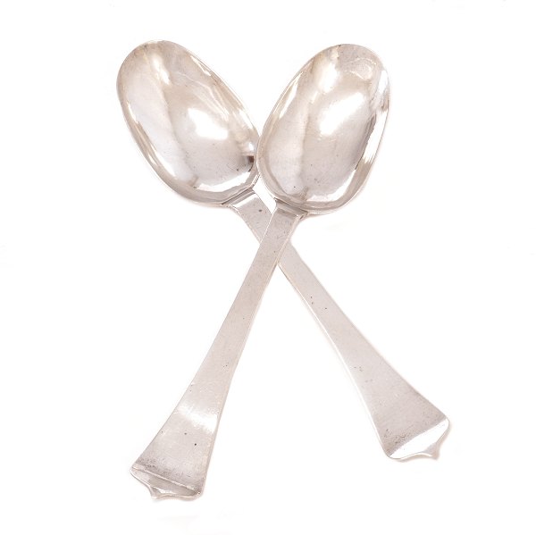 Pair of Baroque silver spoons by Bendix Aagesen Lund, Copenhagen, 1719.L: 19,2cm