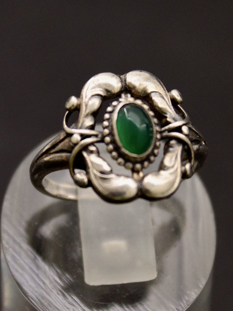 Georg Jensen vintage ring dess. 30  with green agate