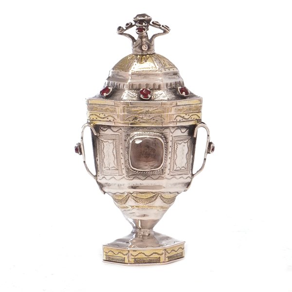 Riechdose aus Silber hergestellt von Martin Petersen Hommelhoff, Tondern, um 1820. H: 9,5cm