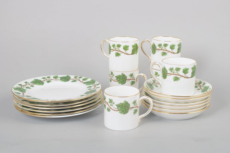 Coffee service for six persons with cake plates "Ivy Leaves".