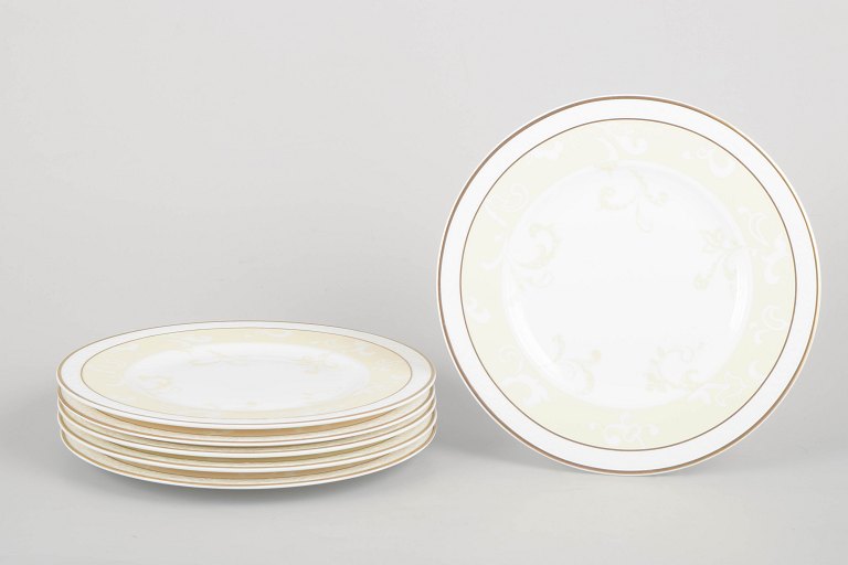 Villeroy & Boch, set of six lunch plates.