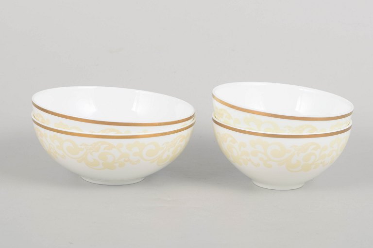 Villeroy & Boch, set of four bowls.