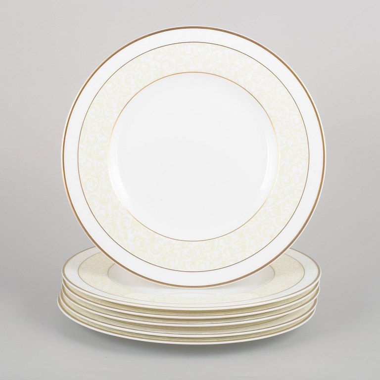 Villeroy & Boch, set of six dinner plates.
