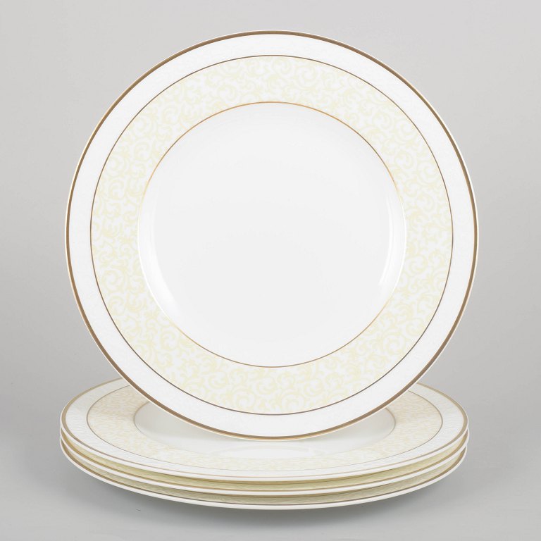 Villeroy & Boch, set of four dinner plates.