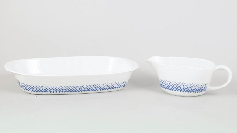 Lyngby/Danild, sauce boat and large oven dish.
