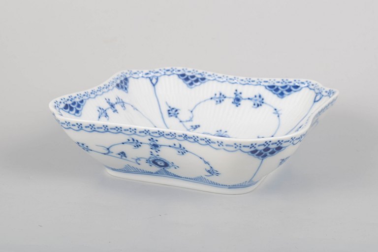 Royal Copenhagen Blue Fluted Half Lace, square bowl.
