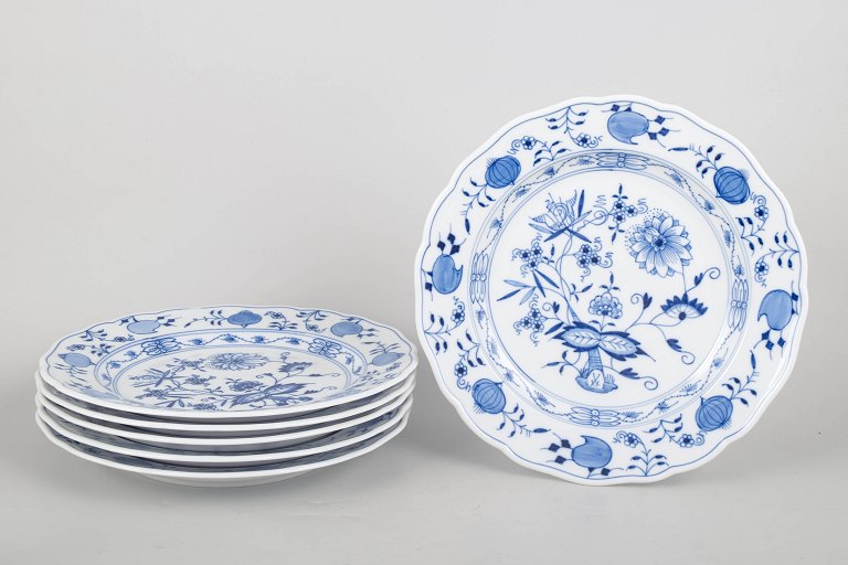 Meissen Blue Onion, set of six dinner plates.