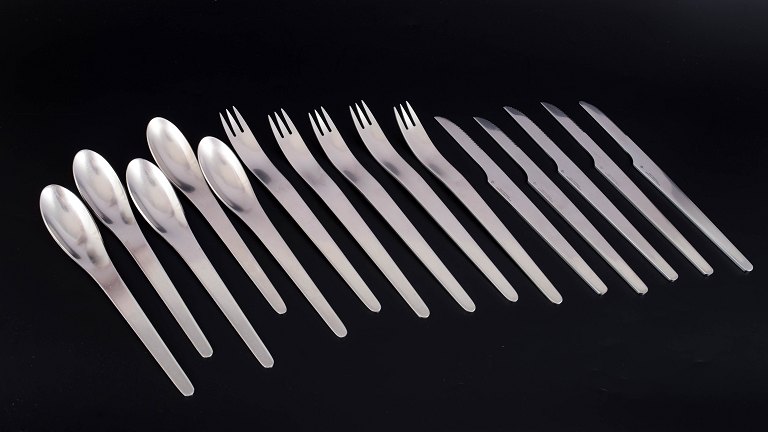 Arne Jacobsen for Georg Jensen, complete service for five persons.