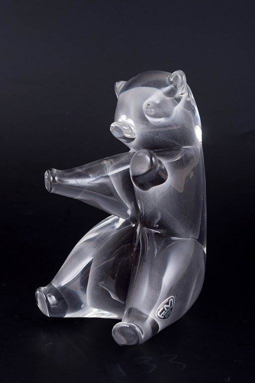 Fm Konstglas Ronneby, art glass bear cub.