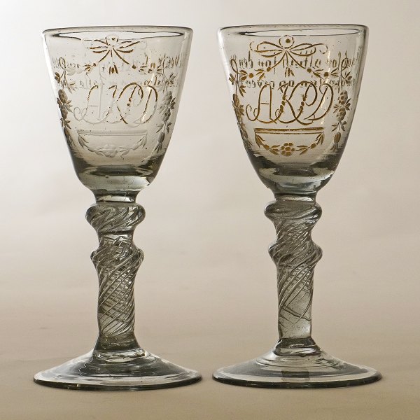 Pair of Norwegian Nøstetangen Chrystal Desert glasses circa 1750. H: 14cm