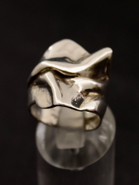 Modern sterling silver ring